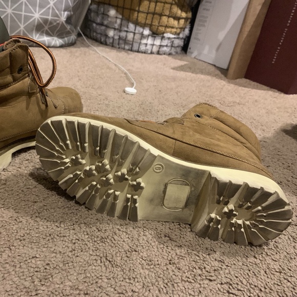 Brown boots - Picture 5 of 5